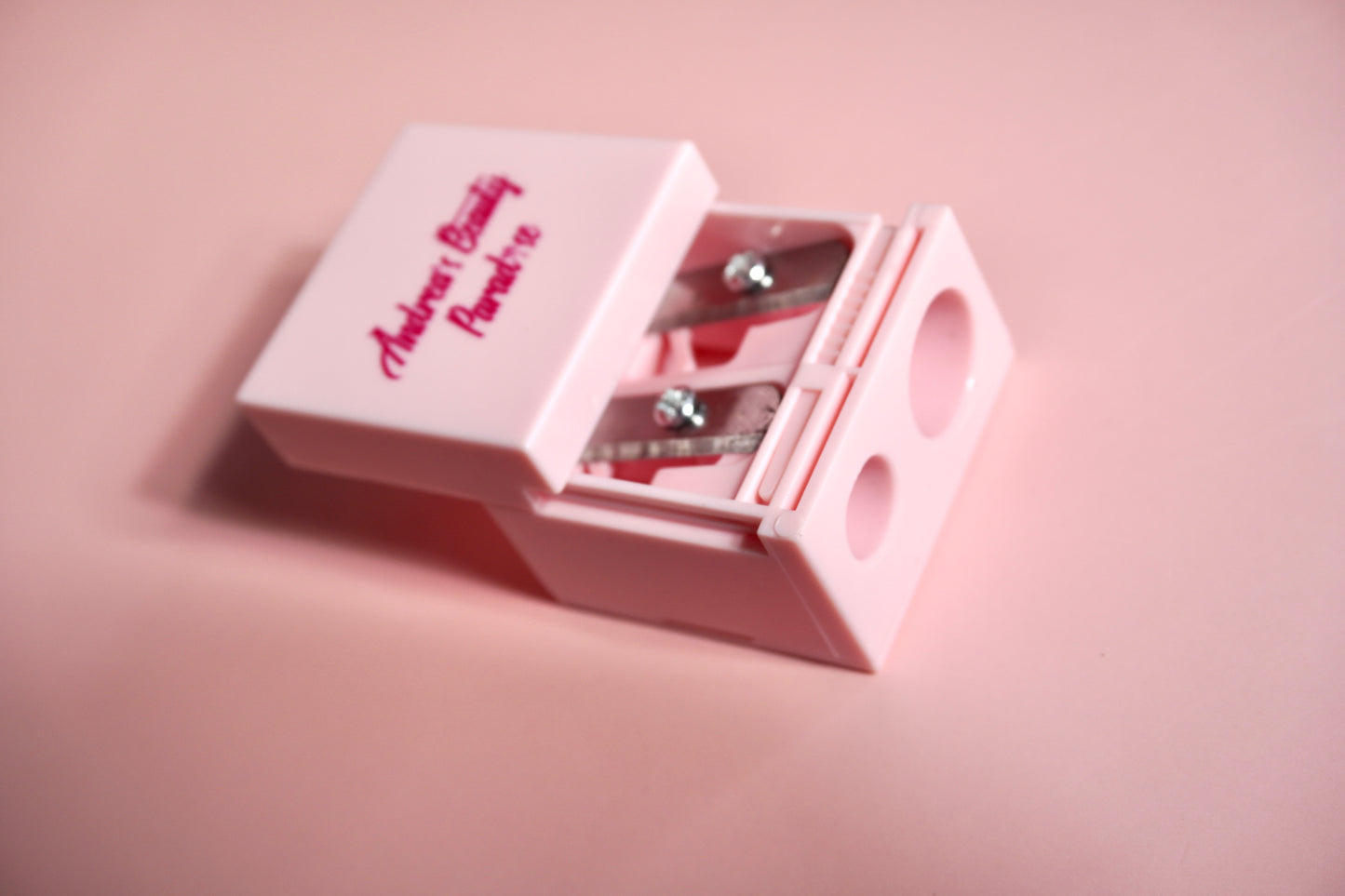 Makeup Lip Sharperner